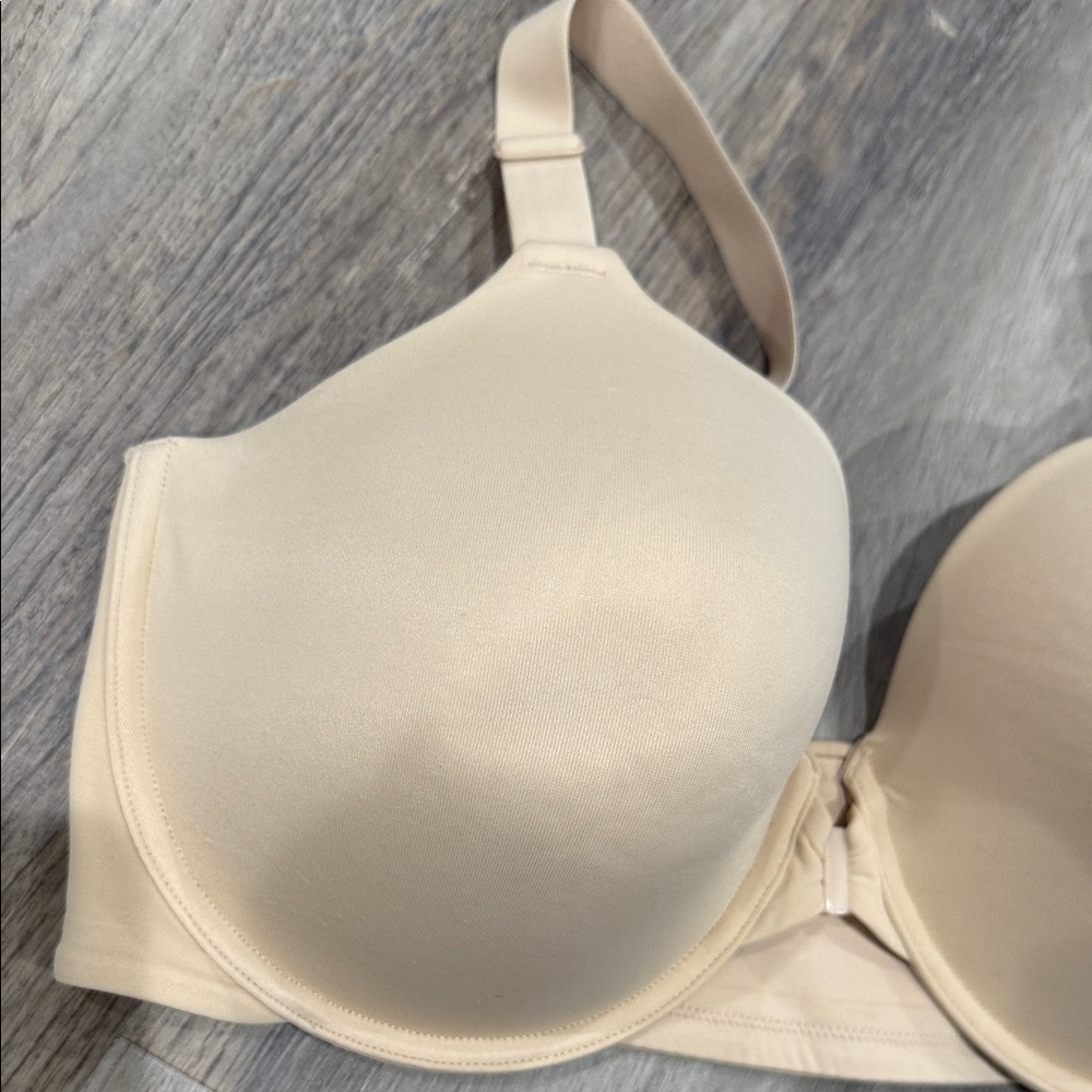 Vanity Fair Full Figure Underwire Front Closure Bra, Beauty Back Smoothing, 40DD - Picture 4 of 9